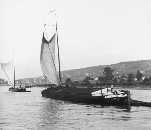 06 Elbe, Kohlenzillen mit Segel 