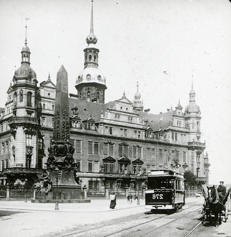 R251004 Dresden, Taschenberg 