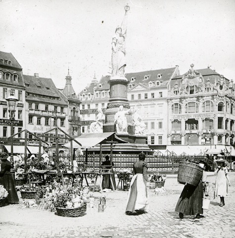 R251003 Dresden, Altmarkt 