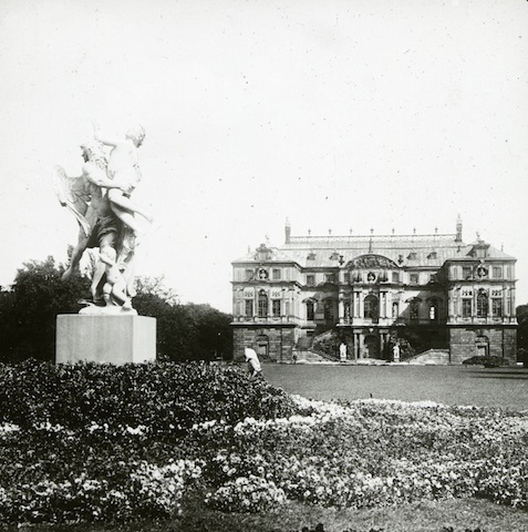 R251008 Dresden im Großen Garten 