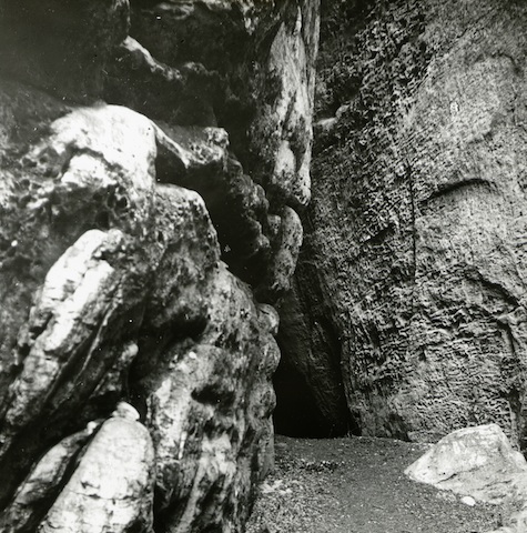 R30021 Felsenhöhle 