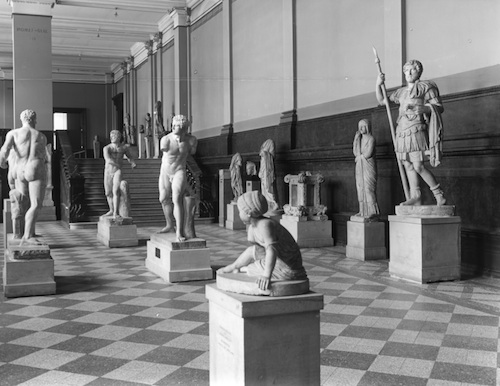 R92022 Dresden Albertinum Skulpturensammlung Saal der Römischen Bildwerke  