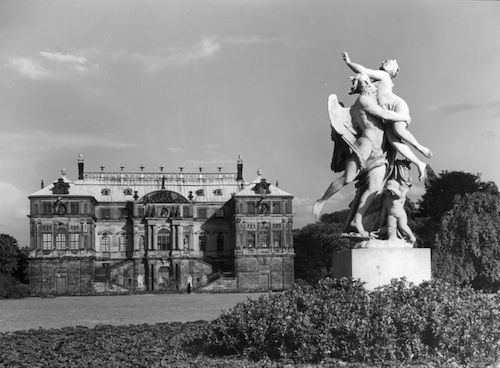 R92029 Dresden Großer Garten Palais u Statue die Zeit entführt die Schönheit v Pietro Balestra 