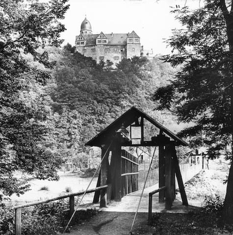 R32021 Rochsburg Brücke zum Schloß 