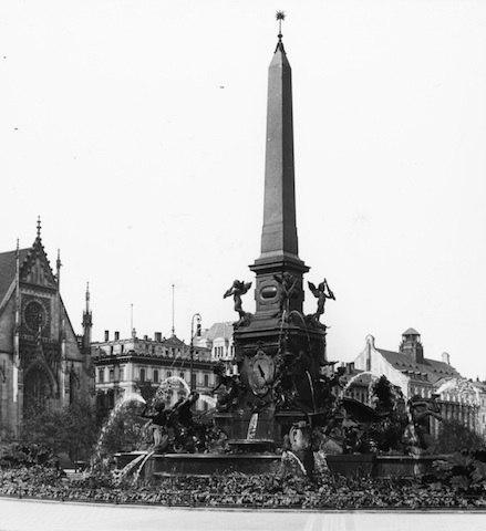 R4035 Leipzig Mendebrunnen 