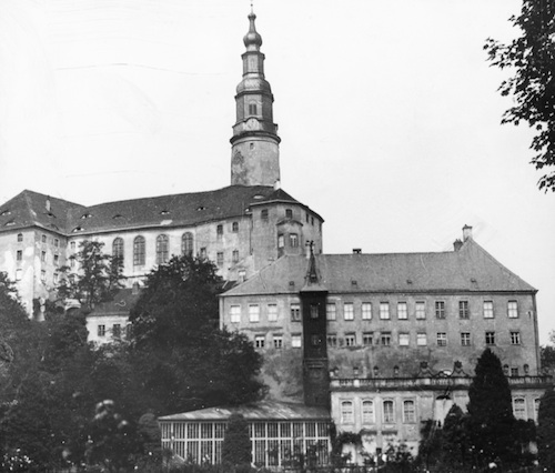 R70050 Weesenstein Schloß vom Schloßgarten aus 