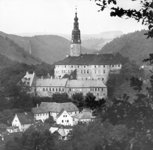 R70051 Weesenstein Schloß v Osten gesehen 